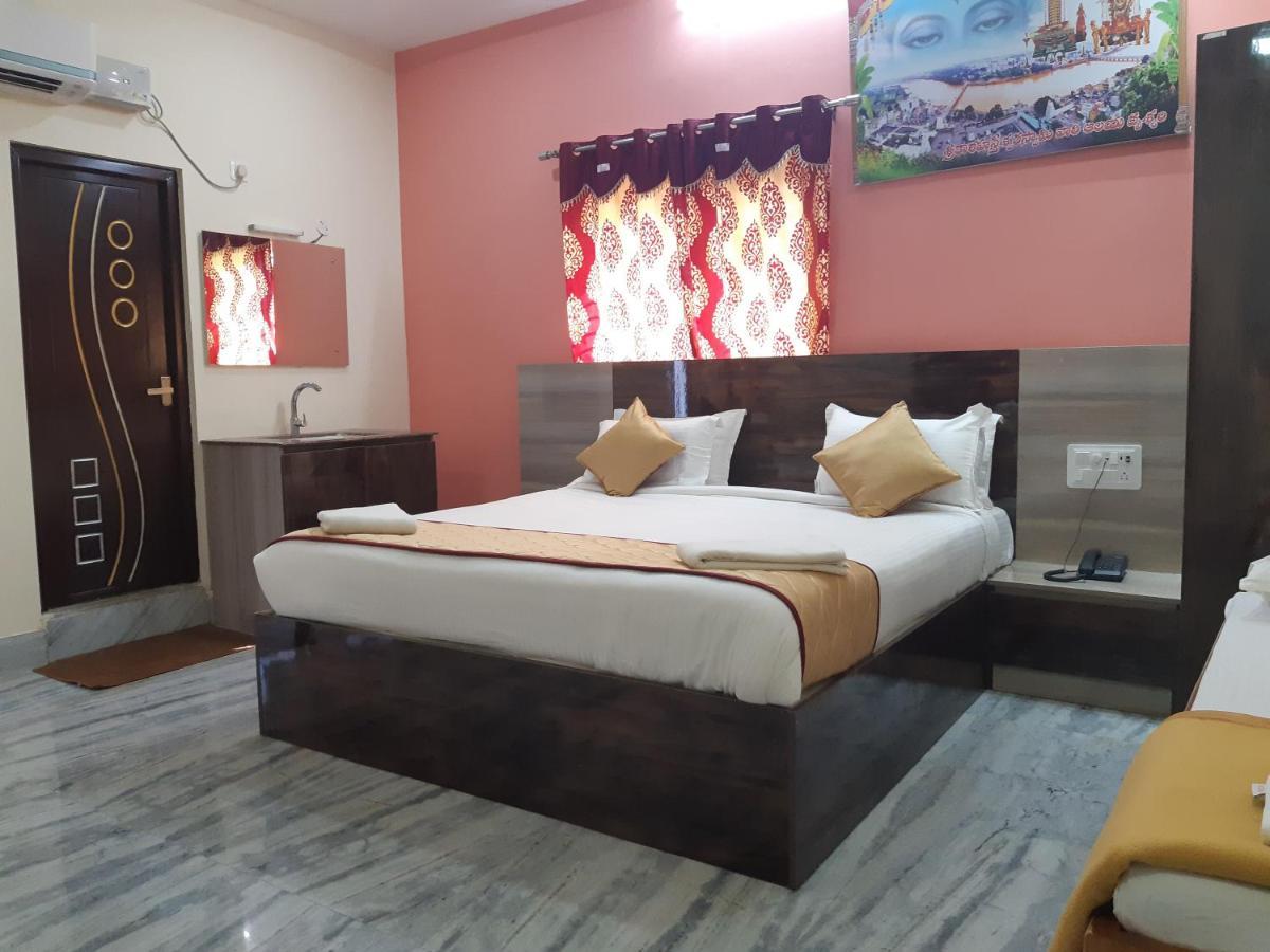 Devansh Bhanu Residency Dbr Srikalahasti Eksteriør billede
